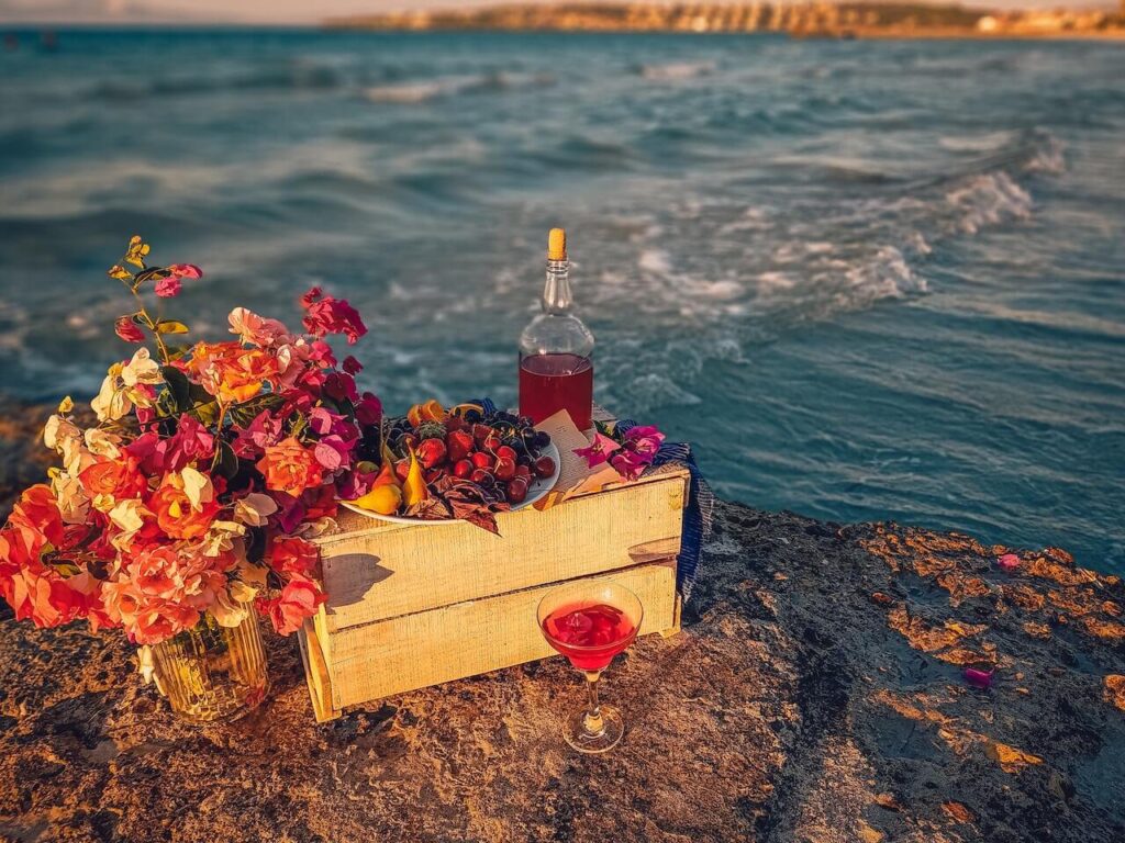 꽃과 와인 그리고 바다
